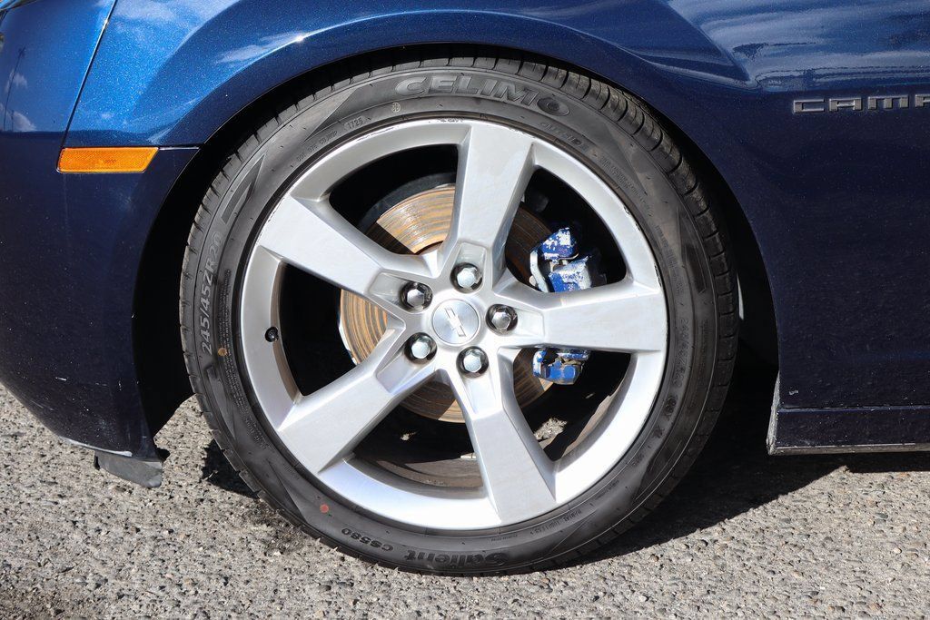Used 2011 Chevrolet Camaro LS RWD image 36