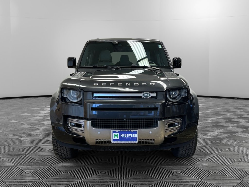 Used 2023 Land Rover Defender 130 SE AWD/4WD image 10