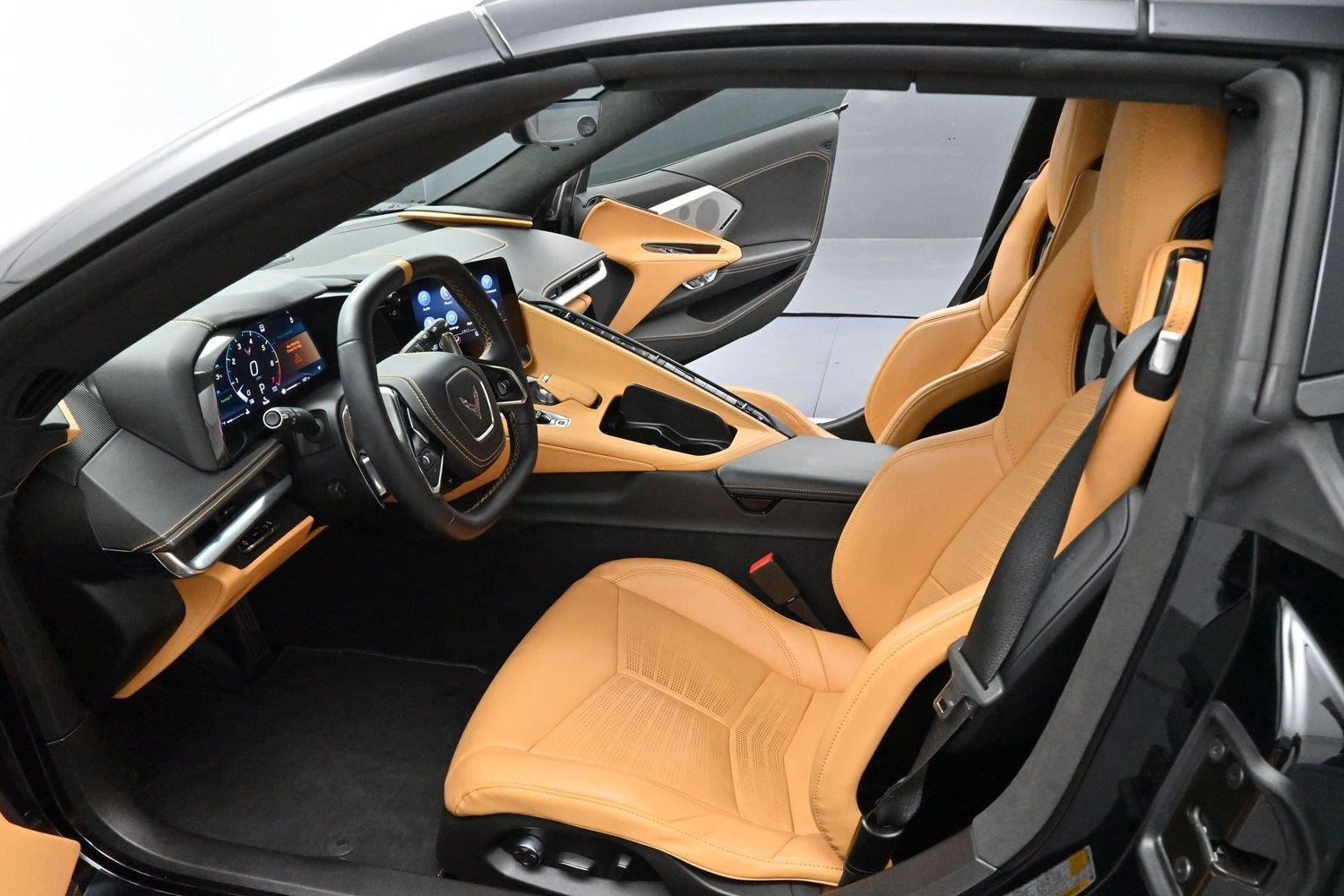 Used 2021 Chevrolet Corvette Stingray Premium Conv w/ Z51 Performance Package RWD image 13