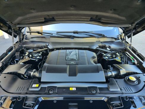Used 2017 Land Rover Range Rover Sport HSE image 36