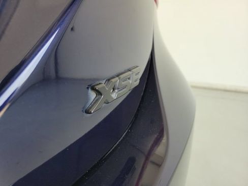 Used 2022 Toyota Camry XSE FWD image 8