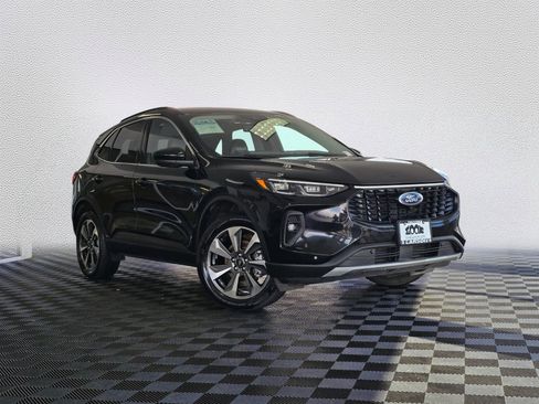 Used 2024 Ford Escape Platinum AWD/4WD image 1