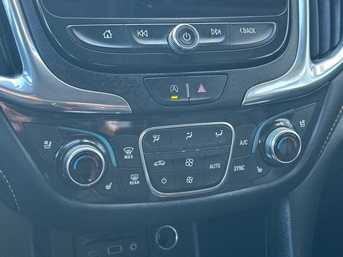 Used 2022 Chevrolet Equinox Premier image 26