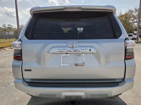 Used 2024 Toyota 4Runner SR5 image 6