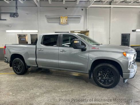 Used 2023 Chevrolet Silverado 1500 RST w/ Z71 Off-Road Package image 2