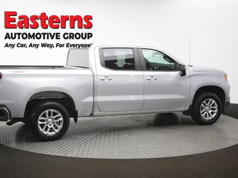 Used 2022 Chevrolet Silverado 1500 LT AWD/4WD image 45