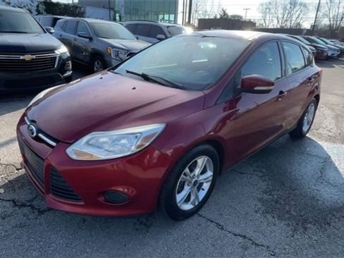 Used 2013 Ford Focus SE w/ SE Winter Pkg image 5