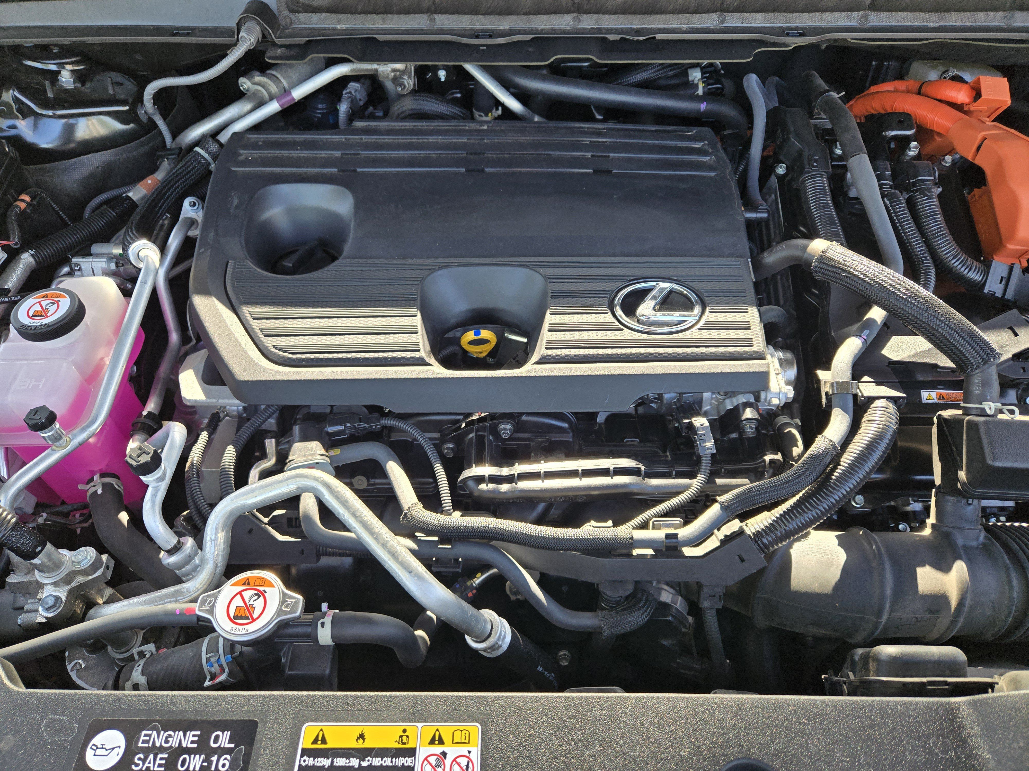 Certified 2025 Lexus RX 450h AWD w/ Convenience Package image 29