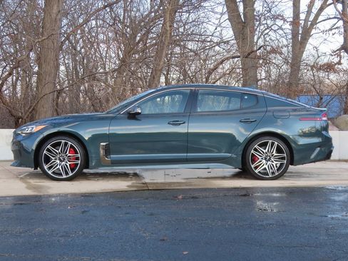 Certified 2022 Kia Stinger GT1 image 7