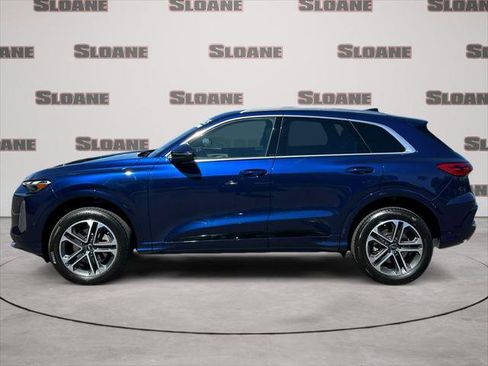 Certified 2025 Audi Q5 Premium w/ Convenience Package AWD/4WD image 2