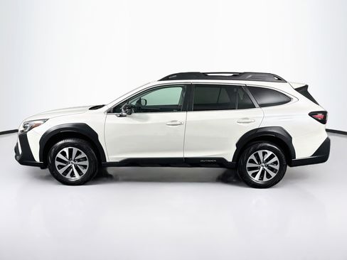 Used 2023 Subaru Outback Premium AWD/4WD image 11
