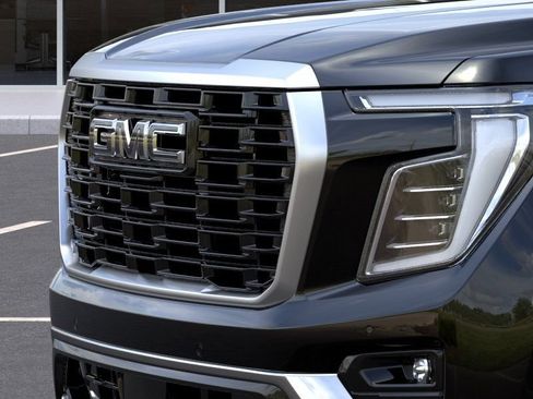 New 2026 GMC Yukon Denali w/ Denali Reserve Package AWD/4WD image 13