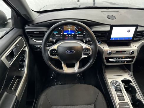 Used 2022 Ford Explorer XLT RWD image 25