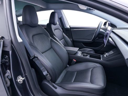 Used 2024 Tesla Model 3 Standard Range RWD image 32