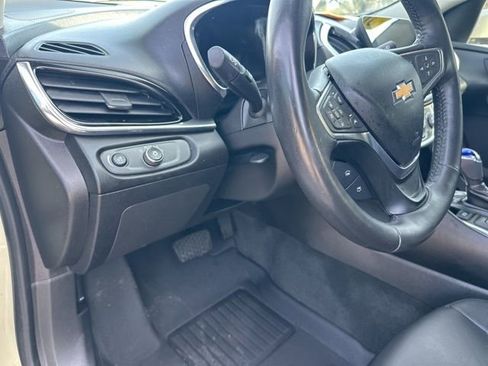 Used 2017 Chevrolet Volt Premier w/ Driver Confidence II Package image 14