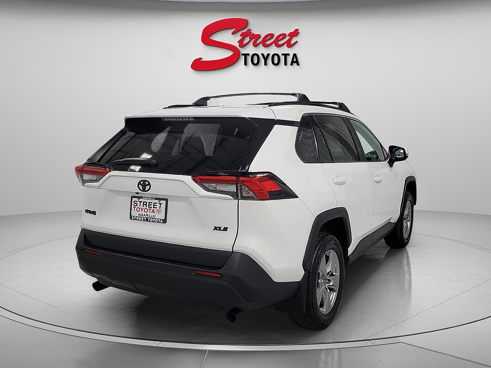 Certified 2025 Toyota RAV4 XLE w/ Convenience Package FWD image 4