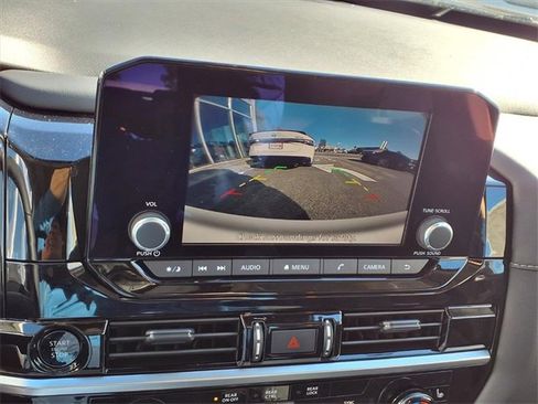 New 2025 Nissan Pathfinder SV w/ SV Premium Package image 15