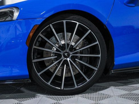 Used 2020 McLaren GT image 11