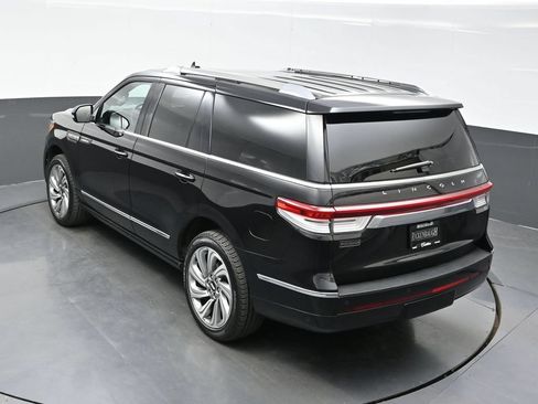 Used 2022 Lincoln Navigator Reserve AWD/4WD image 33