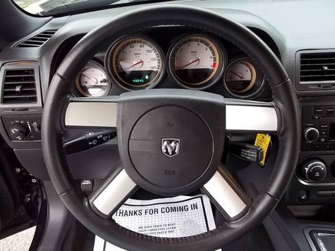 Used 2010 Dodge Challenger SE RWD image 12