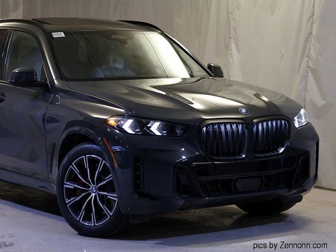 New 2026 BMW X5 xDrive50e w/ M Sport Package image 2