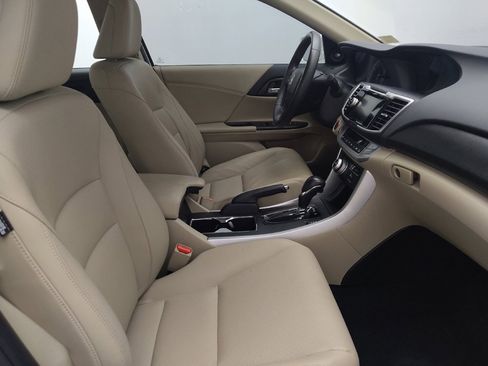 Used 2015 Honda Accord Touring image 21