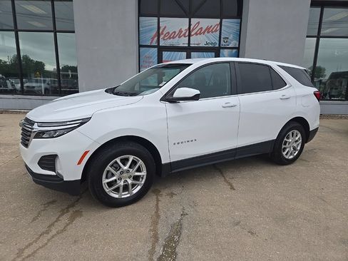 Used 2024 Chevrolet Equinox LT AWD/4WD image 5