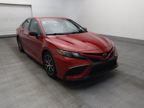Used 2022 Toyota Camry SE FWD image 13