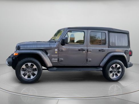 Used 2022 Jeep Wrangler Unlimited Sahara AWD/4WD image 15