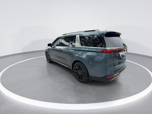 Used 2024 Kia Carnival SX FWD image 6