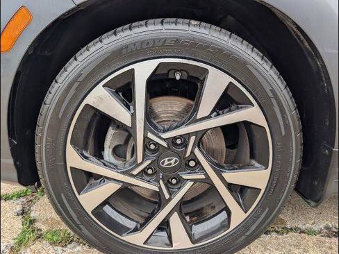 Used 2022 Hyundai Kona Limited w/ Cargo Package AWD/4WD image 25