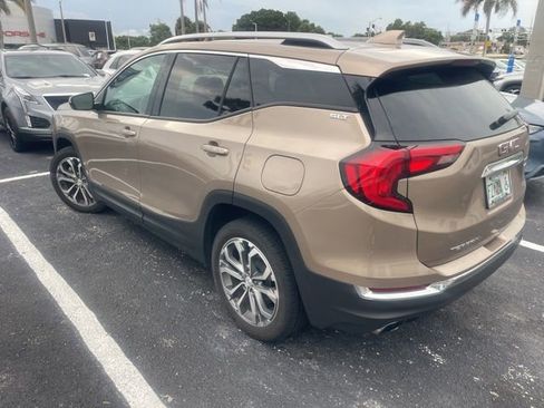 Used 2018 GMC Terrain SLT w/ Preferred Package FWD image 5