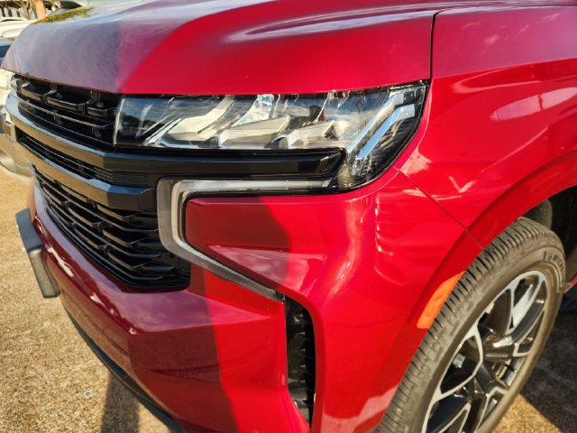 Used 2024 Chevrolet Suburban RST w/ Luxury Package RWD image 6