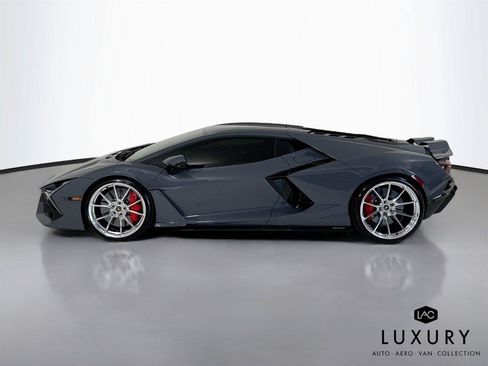Used 2024 Lamborghini Revuelto AWD/4WD image 9