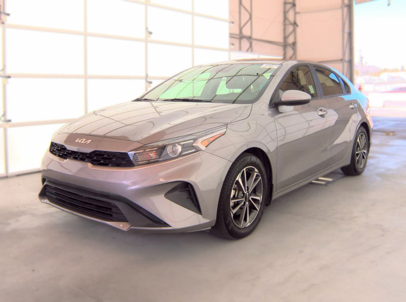 Used 2024 Kia Forte LXS FWD image 3