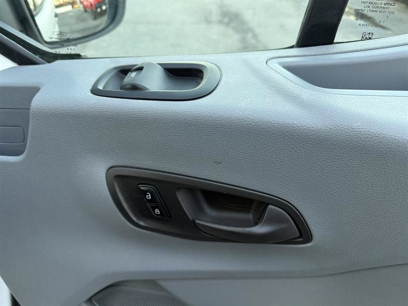 Used 2016 Ford Transit 250 130 Low Roof RWD image 13