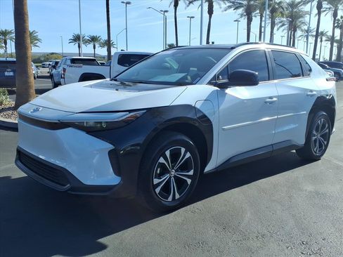 Certified 2025 Toyota bZ4X FWD image 12