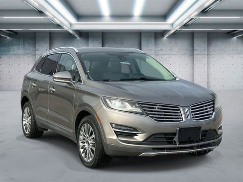 Used 2017 Lincoln MKC Reserve w/ Lincoln MKC Climate Package image 2