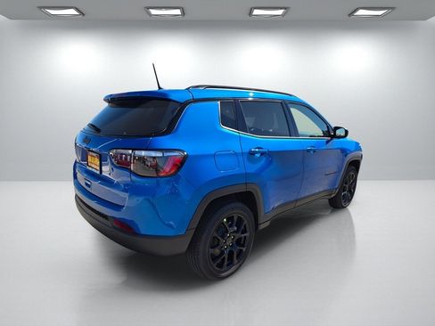 New 2026 Jeep Compass Latitude image 4