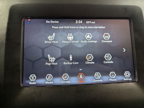 Used 2019 Jeep Cherokee Latitude Plus w/ Cold Weather Group image 20