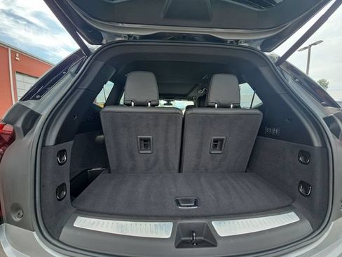Used 2025 Cadillac XT6 Premium Luxury AWD/4WD image 29