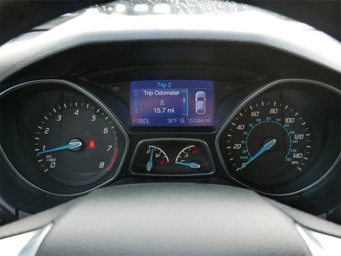 Used 2013 Ford Focus SE w/ SE Winter Pkg image 19