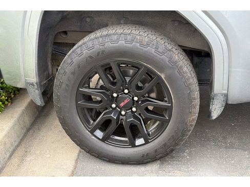 Used 2024 GMC Sierra 1500 Elevation AWD/4WD image 4