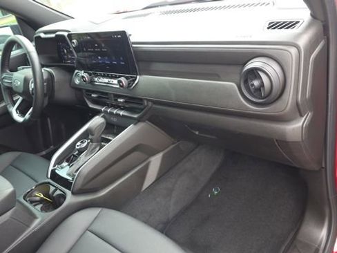 Used 2025 Chevrolet Colorado Trail Boss AWD/4WD image 28