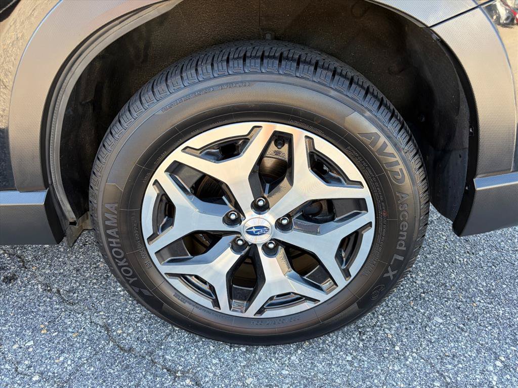 Used 2024 Subaru Forester Premium AWD/4WD image 23