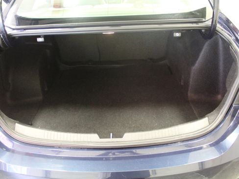 Used 2017 Chevrolet Malibu LT image 27