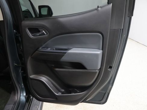 Used 2017 Chevrolet Colorado Z71 image 19