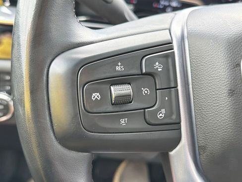 Used 2023 GMC Sierra 1500 SLE image 17