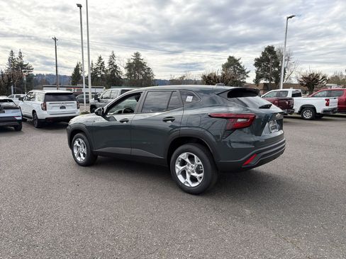 New 2026 Chevrolet Trax LS w/ LS Convenience Package image 3