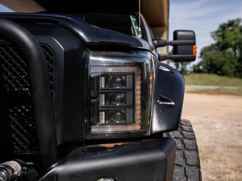 Used 2011 Ford F550 4x4 Crew Cab Super Duty w/ Payload Upgrade Pkg image 81